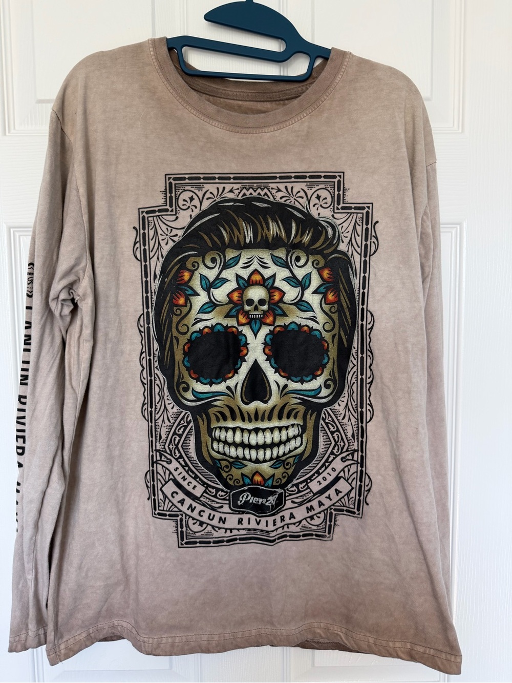 Cancun Riviera Maya Pier 27 Men's Tan Sugar Skull Print Size Medium